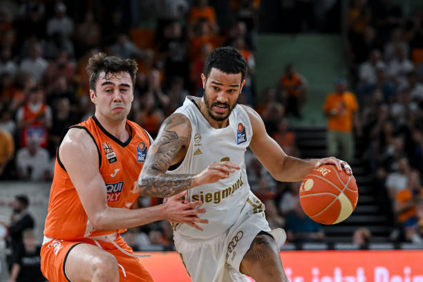 紧凑的防守 紧凑的防守